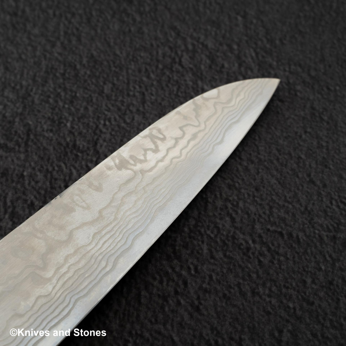 Hatsukokoro FAXR2 Damascus Santoku 180mm Brich