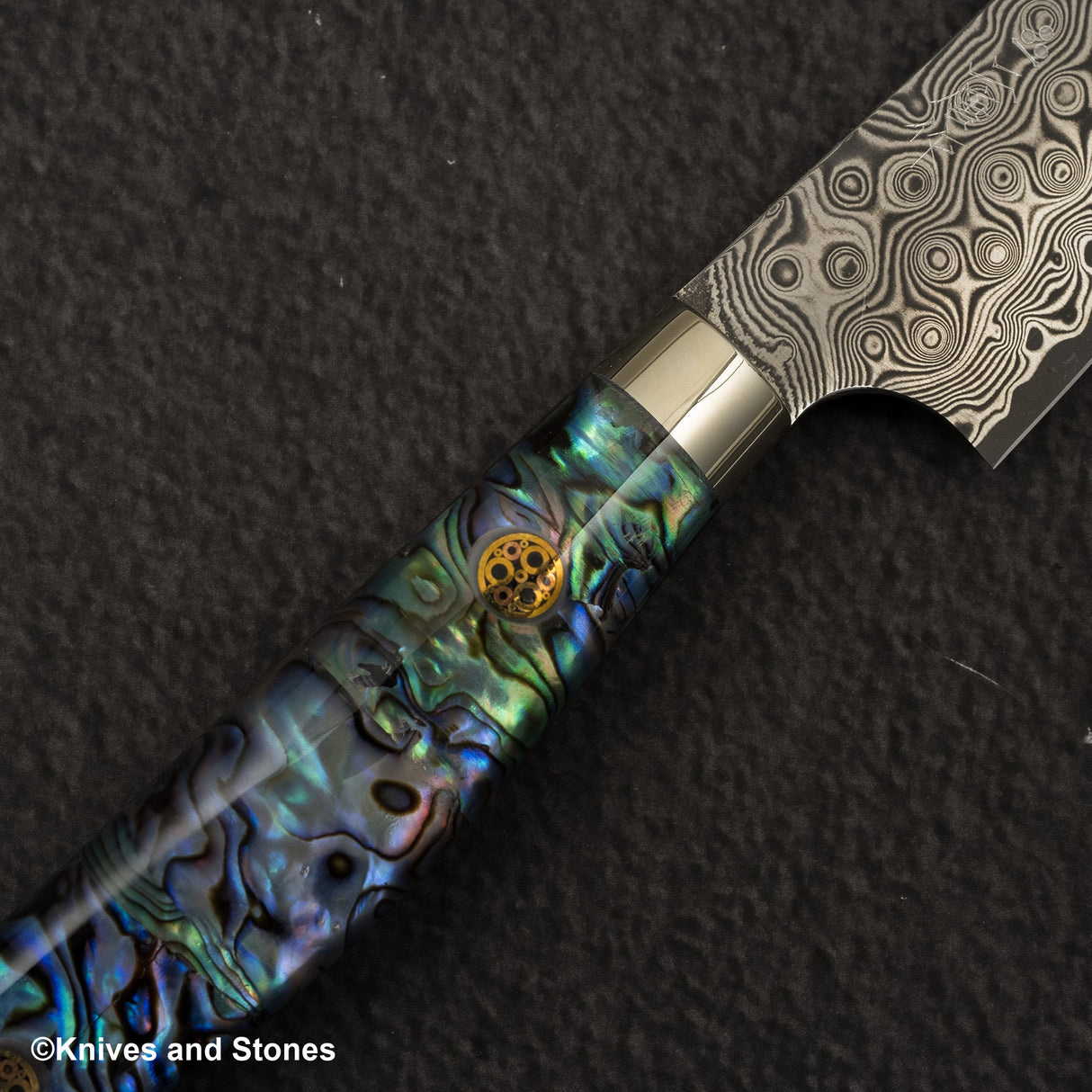 Nigara Anmon (暗紋) SG2 Raindrop Damascus Petty 150mm Mother-of-Pearl Inlay Handle